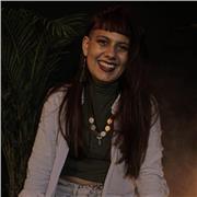 Profesor de arte imparte clases de cine y fotografía